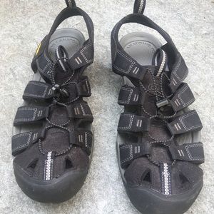 Keen men’s waterproof sandal